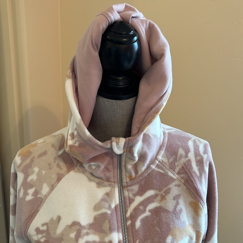 Calvin Klein Performance cute camo fleece hoodie. Small. Like new!! - Picture 7 of 14